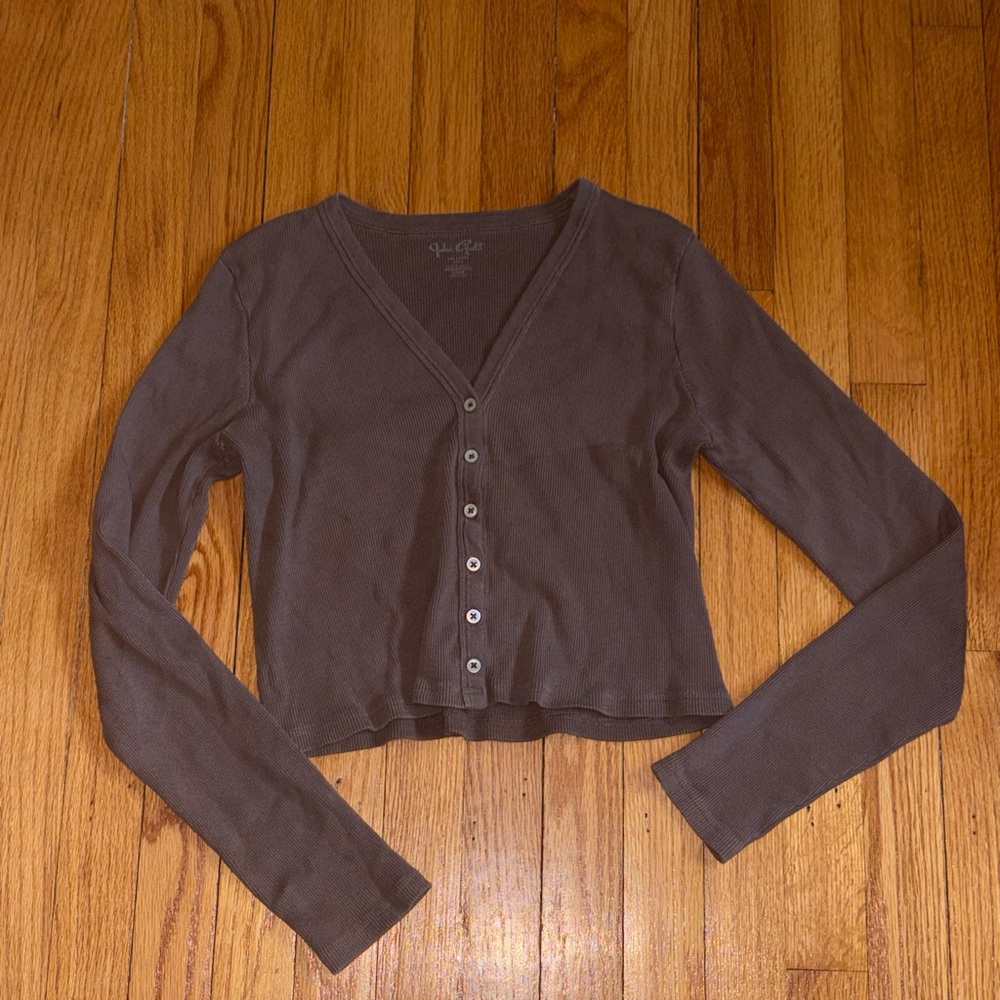 Brandy Melville Ribbed Cropped Long Sleeve Top